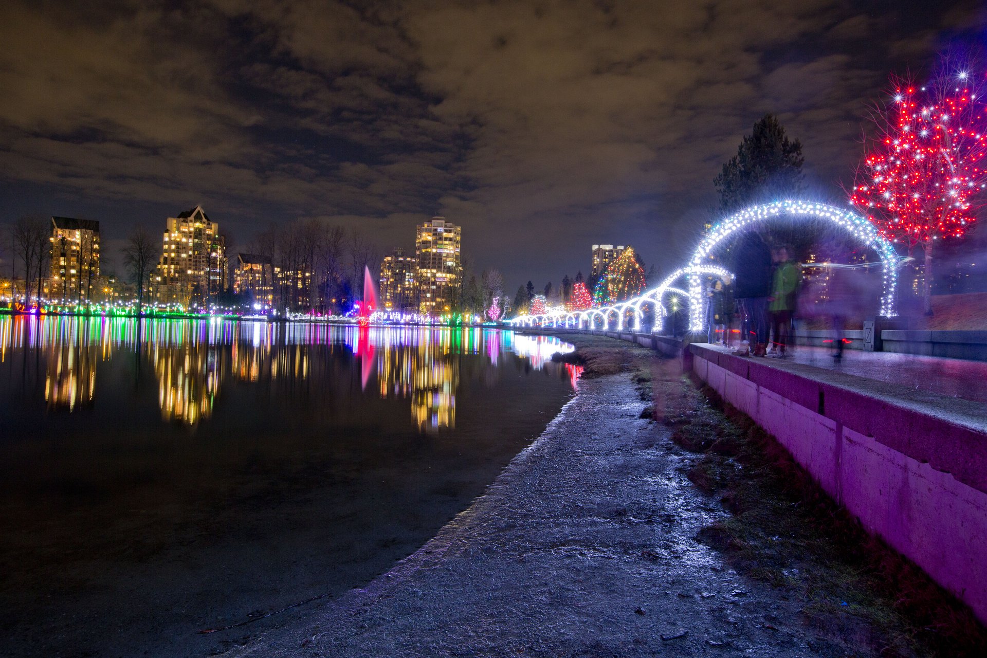 Coquitlam Town Centre（高贵林市中心）